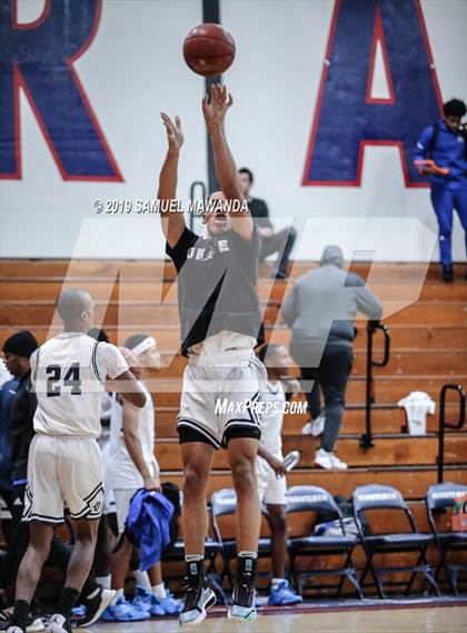 Thumbnail 1 in Loyola vs  Culver City (Rose City Roundball Classic) photogallery.