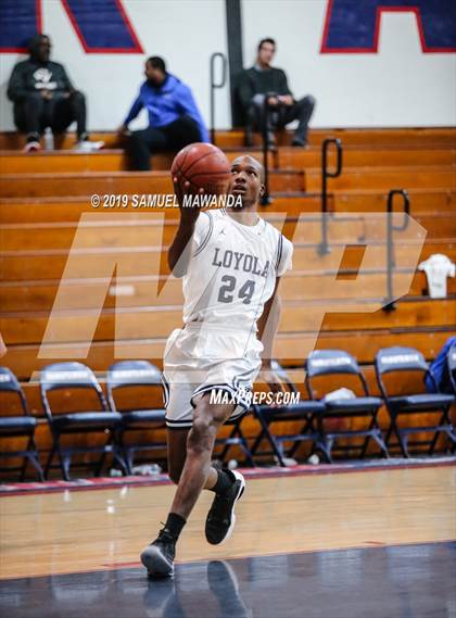 Thumbnail 3 in Loyola vs  Culver City (Rose City Roundball Classic) photogallery.