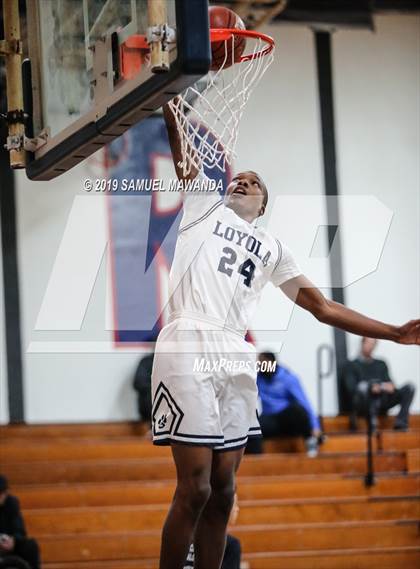 Thumbnail 2 in Loyola vs  Culver City (Rose City Roundball Classic) photogallery.
