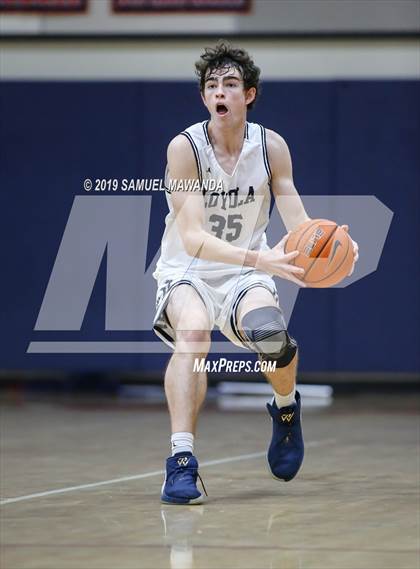 Thumbnail 2 in Loyola vs  Culver City (Rose City Roundball Classic) photogallery.
