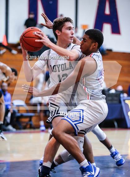 Thumbnail 3 in Loyola vs  Culver City (Rose City Roundball Classic) photogallery.
