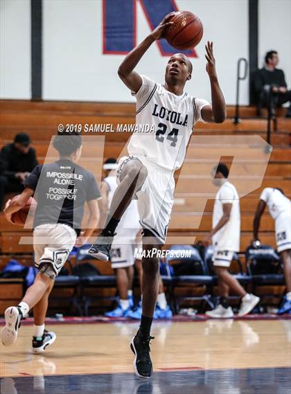 Thumbnail 3 in Loyola vs  Culver City (Rose City Roundball Classic) photogallery.