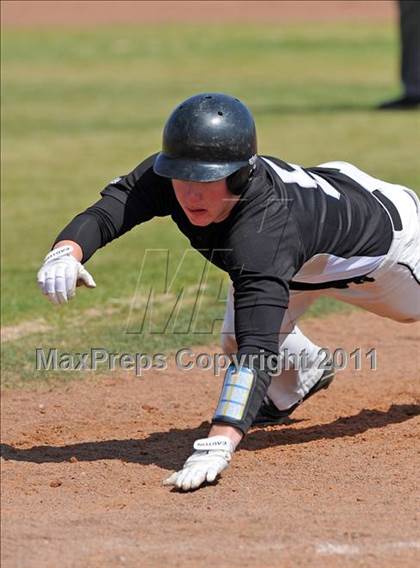 Thumbnail 3 in Whitesboro vs Howe (GCEC Panther Classic) photogallery.