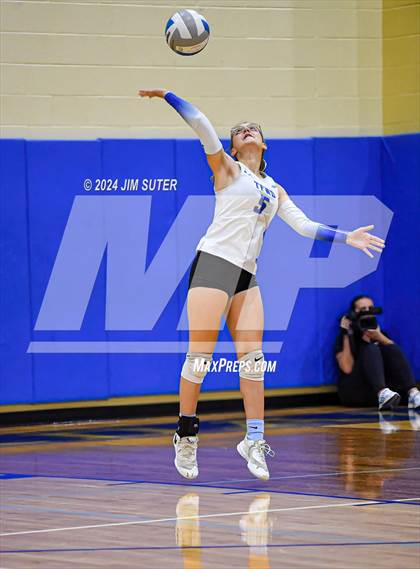 Thumbnail 3 in Rockdale vs Franklin photogallery.