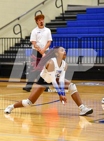 Thumbnail 1 in Rockdale vs Franklin photogallery.