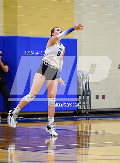 Thumbnail 2 in Rockdale vs Franklin photogallery.