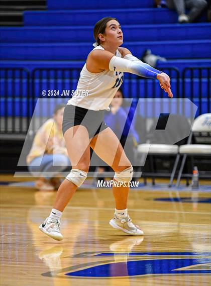 Thumbnail 1 in Rockdale vs Franklin photogallery.