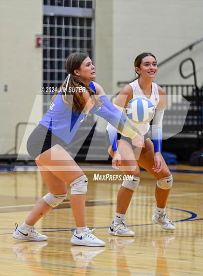 Thumbnail 1 in Rockdale vs Franklin photogallery.