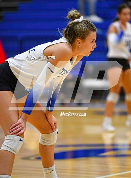 Thumbnail 2 in Rockdale vs Franklin photogallery.