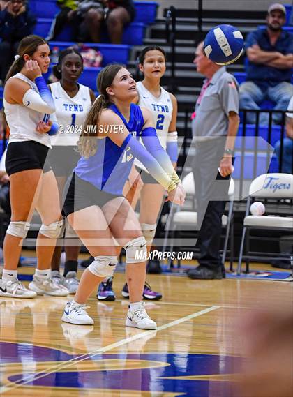 Thumbnail 1 in Rockdale vs Franklin photogallery.