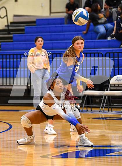 Thumbnail 2 in Rockdale vs Franklin photogallery.