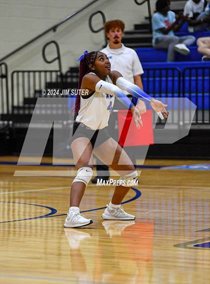 Thumbnail 2 in Rockdale vs Franklin photogallery.