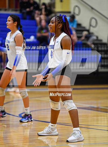 Thumbnail 3 in Rockdale vs Franklin photogallery.
