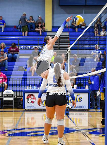 Thumbnail 1 in Rockdale vs Franklin photogallery.