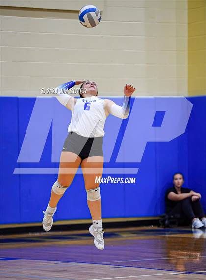 Thumbnail 3 in Rockdale vs Franklin photogallery.