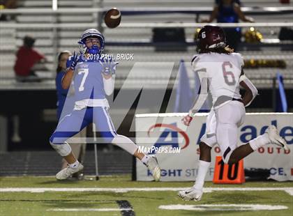 Thumbnail 2 in Cedar Creek vs Bastrop photogallery.