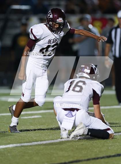 Thumbnail 2 in Cedar Creek vs Bastrop photogallery.