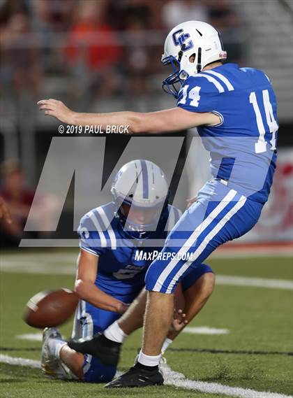 Thumbnail 2 in Cedar Creek vs Bastrop photogallery.