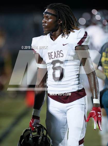Thumbnail 3 in Cedar Creek vs Bastrop photogallery.