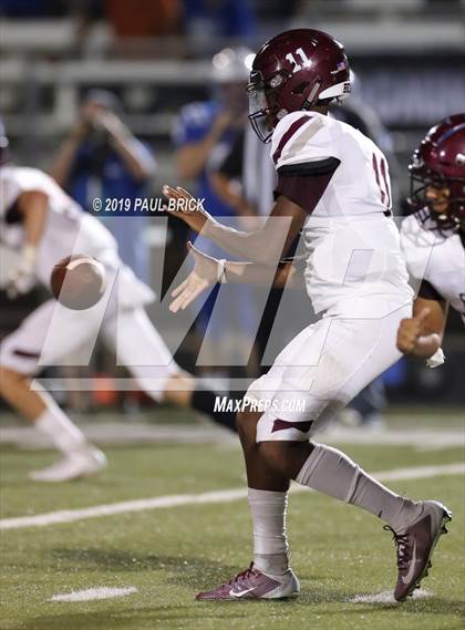 Thumbnail 2 in Cedar Creek vs Bastrop photogallery.
