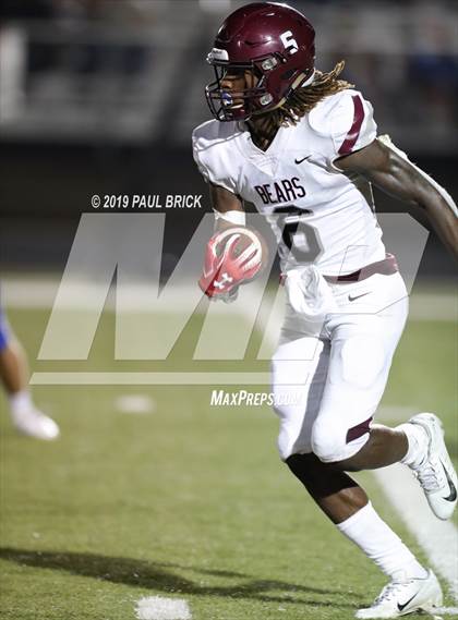 Thumbnail 3 in Cedar Creek vs Bastrop photogallery.