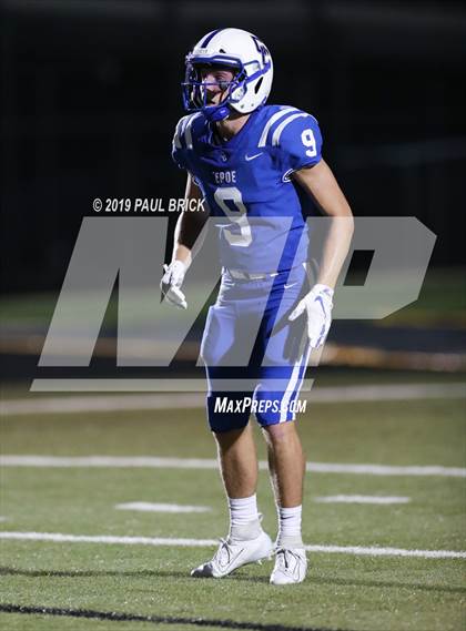 Thumbnail 2 in Cedar Creek vs Bastrop photogallery.