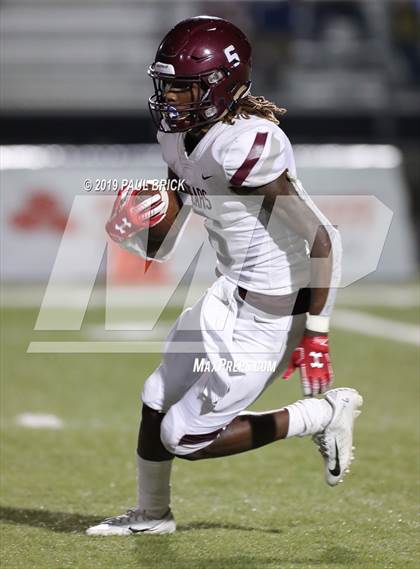 Thumbnail 2 in Cedar Creek vs Bastrop photogallery.
