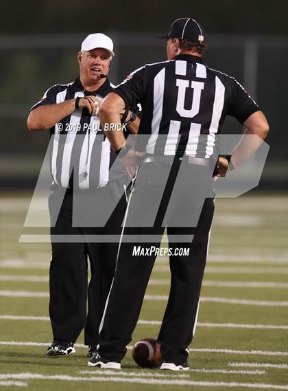 Thumbnail 3 in Cedar Creek vs Bastrop photogallery.