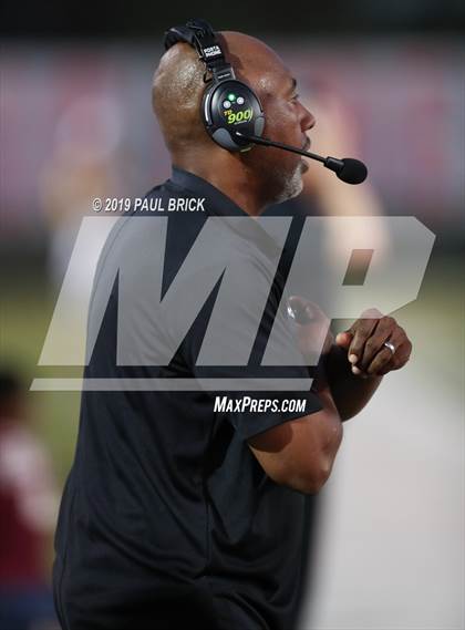 Thumbnail 3 in Cedar Creek vs Bastrop photogallery.