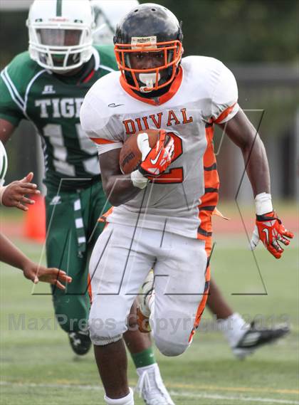 Thumbnail 3 in DuVal vs Wilson photogallery.