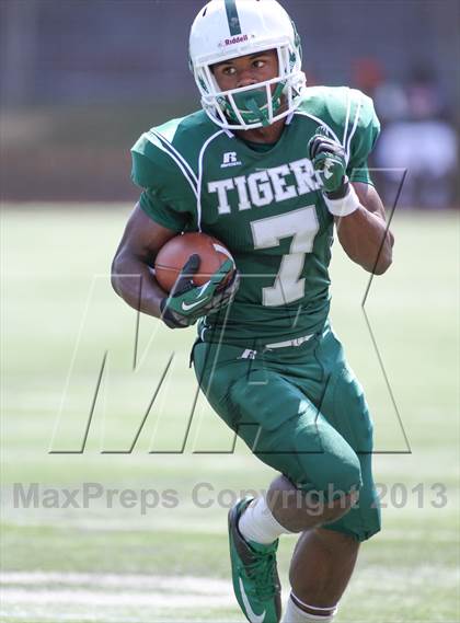 Thumbnail 1 in DuVal vs Wilson photogallery.