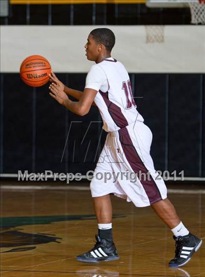 Thumbnail 3 in Fort Bend Kempner vs Chavez (McDonald's Texas Invitational) photogallery.