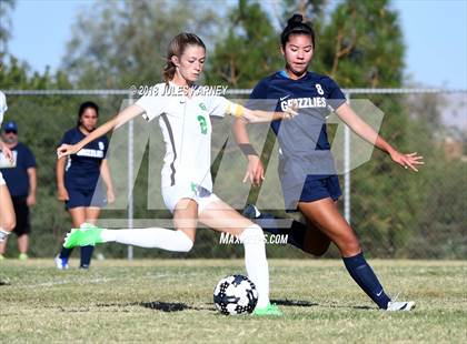 Thumbnail 3 in Green Valley vs Spring Valley photogallery.