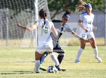 Thumbnail 1 in Green Valley vs Spring Valley photogallery.