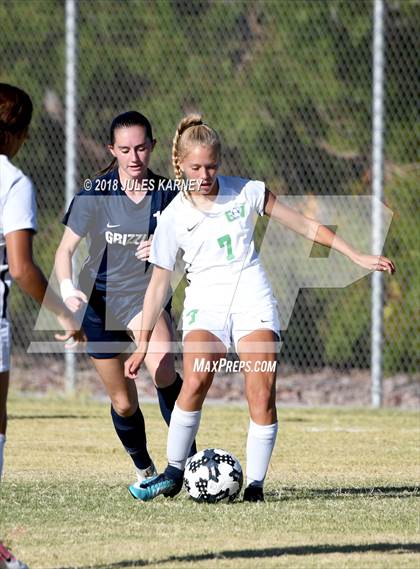 Thumbnail 1 in Green Valley vs Spring Valley photogallery.