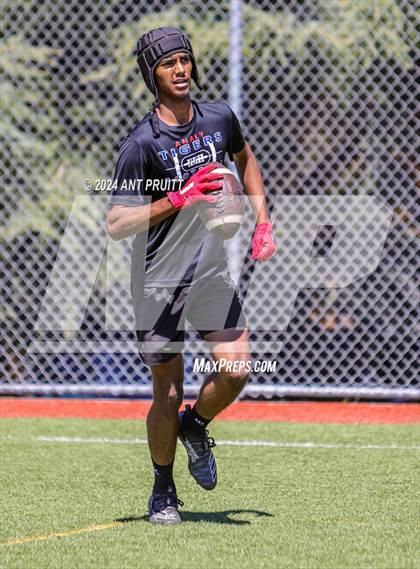 Thumbnail 3 in Analy vs San Rafael (D1 Bound Academy 7 on 7 Tournament) photogallery.
