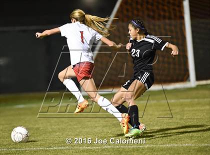 Thumbnail 2 in Lee [Robert E.] vs East Central (BAC West) photogallery.