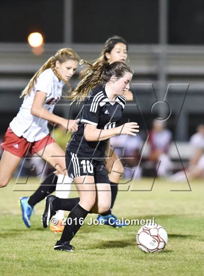 Thumbnail 2 in Lee [Robert E.] vs East Central (BAC West) photogallery.