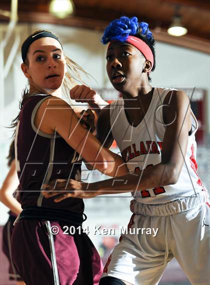 Thumbnail 3 in Bellaire vs. Clear Creek (Peggy Whitley Classic) photogallery.