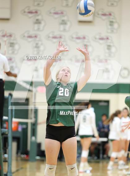 Thumbnail 3 in Oxford vs. Lake Orion photogallery.