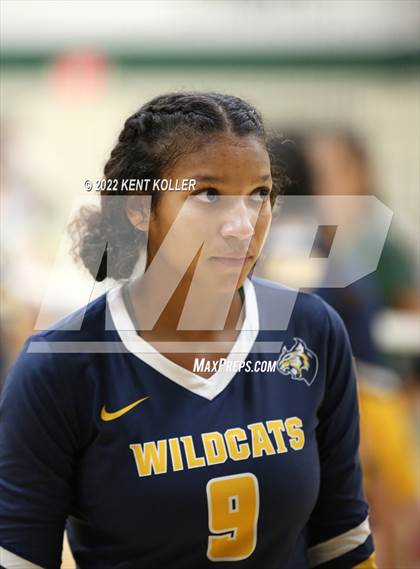 Thumbnail 2 in Oxford vs. Lake Orion photogallery.