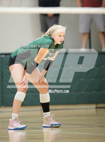 Thumbnail 2 in Oxford vs. Lake Orion photogallery.