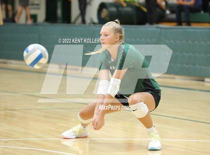 Thumbnail 1 in Oxford vs. Lake Orion photogallery.