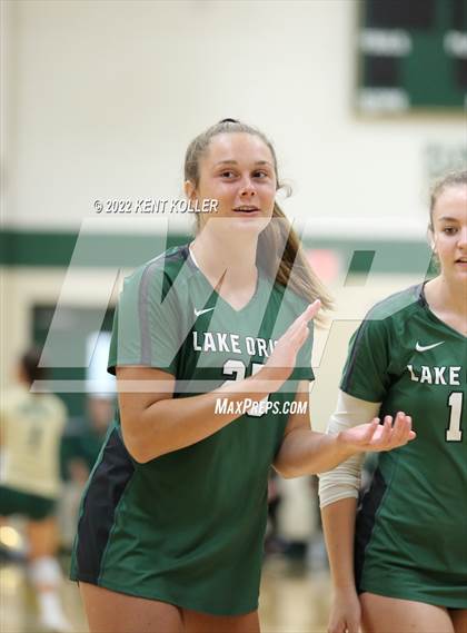 Thumbnail 2 in Oxford vs. Lake Orion photogallery.