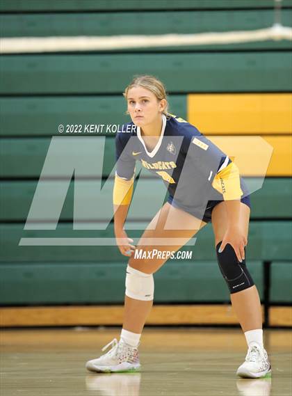 Thumbnail 1 in Oxford vs. Lake Orion photogallery.