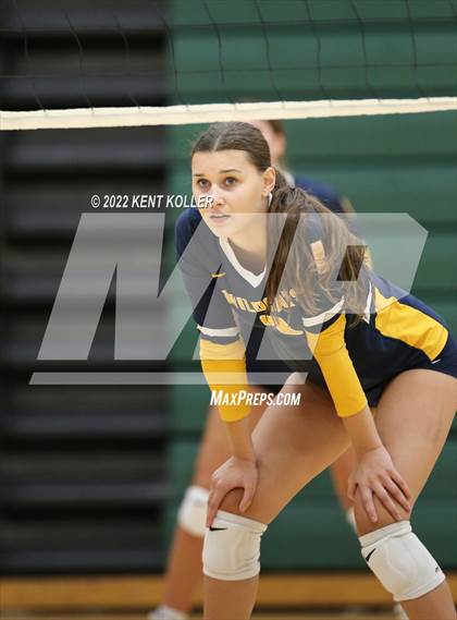 Thumbnail 1 in Oxford vs. Lake Orion photogallery.