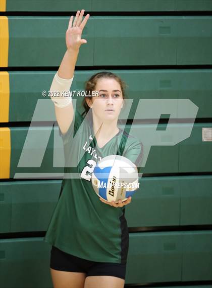 Thumbnail 1 in Oxford vs. Lake Orion photogallery.