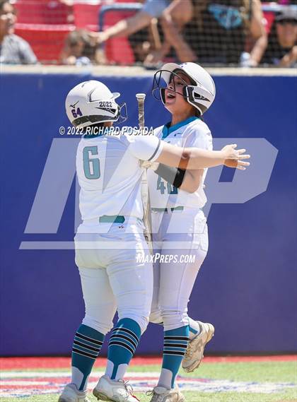 Thumbnail 3 in Mission Prep vs. Orange Cove (CIF CS Division IV Championship) photogallery.