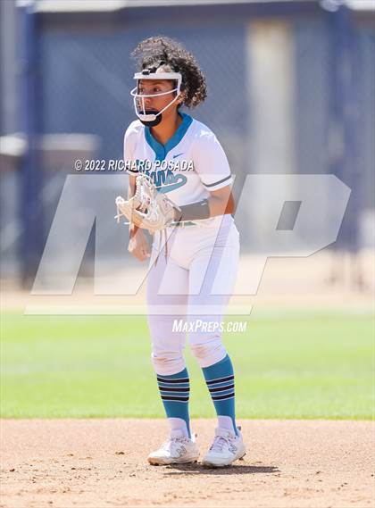Thumbnail 1 in Mission Prep vs. Orange Cove (CIF CS Division IV Championship) photogallery.