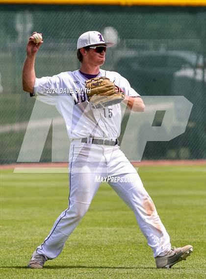 Thumbnail 3 in Clear Creek-Amana vs. Liberty @ Solon High School photogallery.